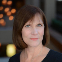 Sandra Eisenberg headshot